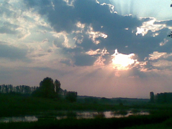 Продам  участок в деревне рядом с рекой в Курской области 40 соток. 7